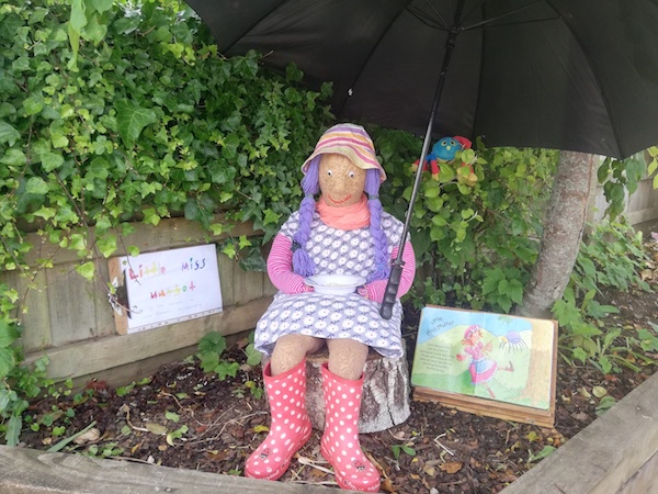 Little Miss Muffett scarecrow